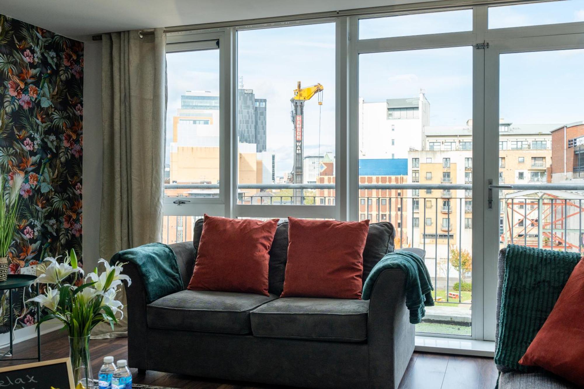 Movie House Executive - Secure Free Parking Belfast