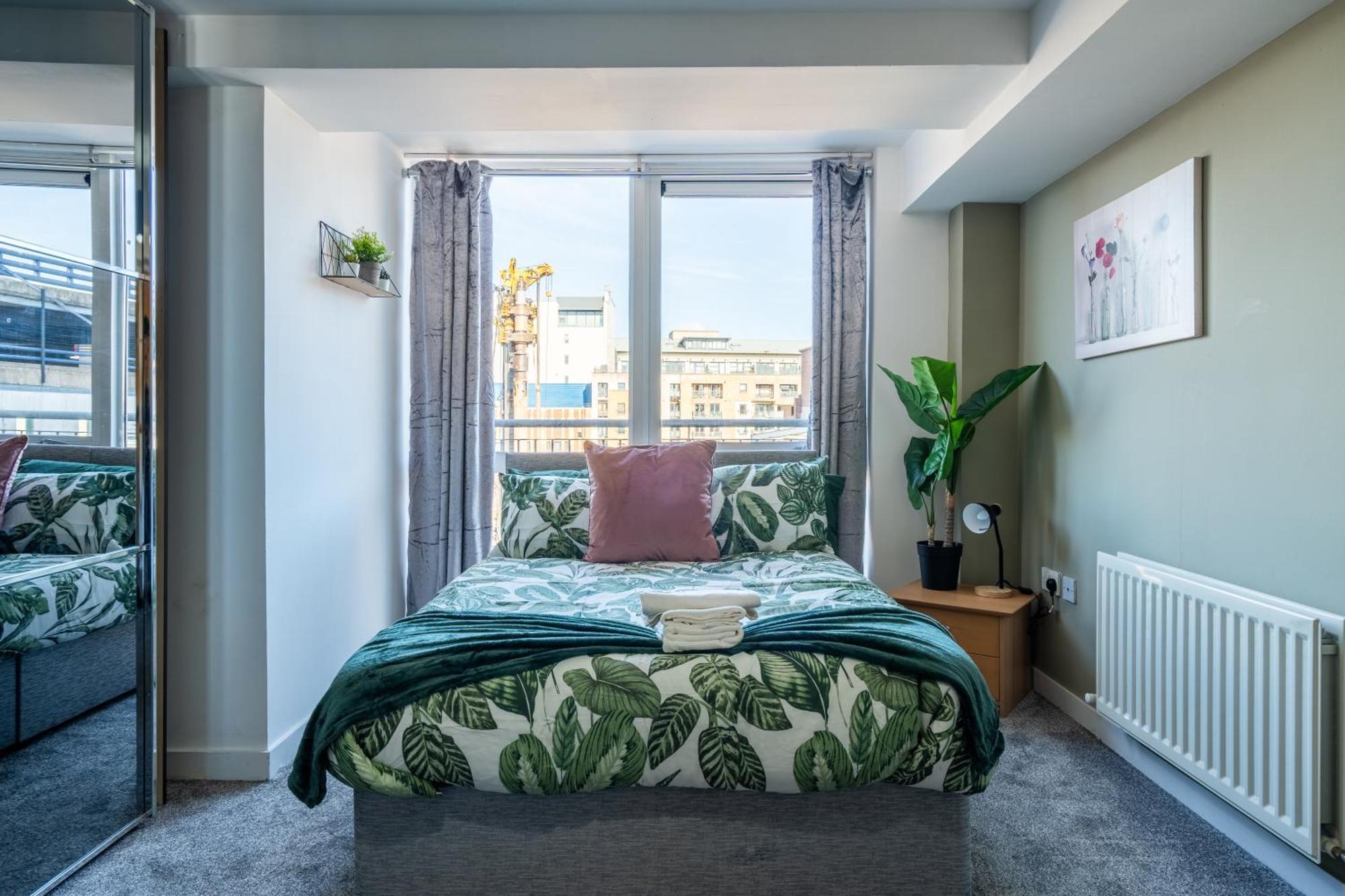 Apartment Movie House Executive - Secure Free Parking