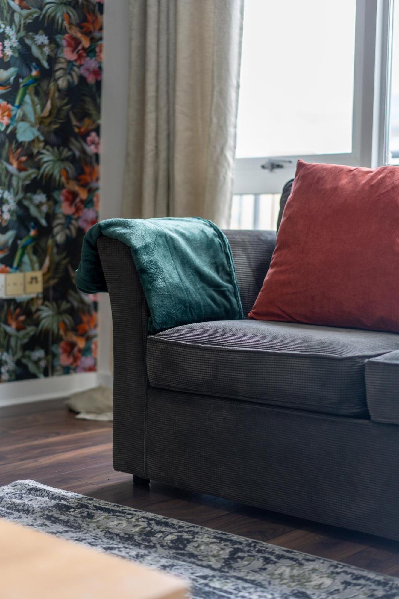 Movie House Executive - Secure Free Parking Belfast